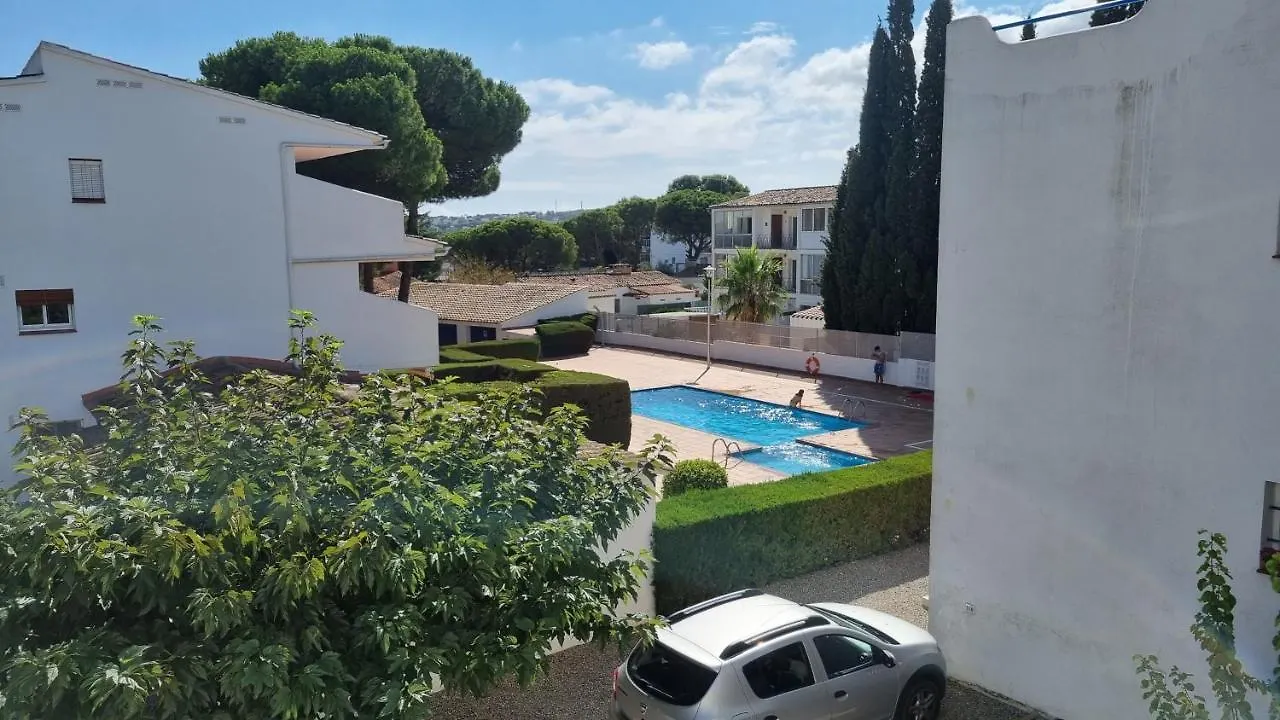 Apartamento familiar con piscina y wifi L' Escala 0*,  España